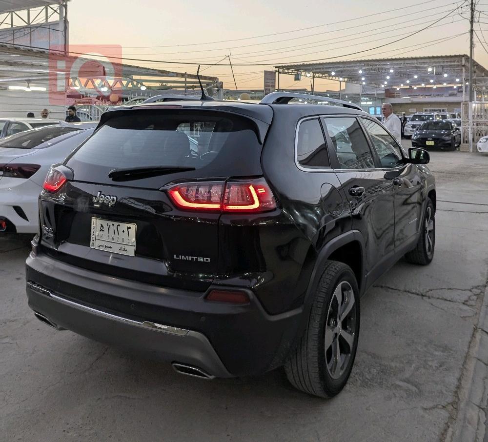 Jeep Cherokee
